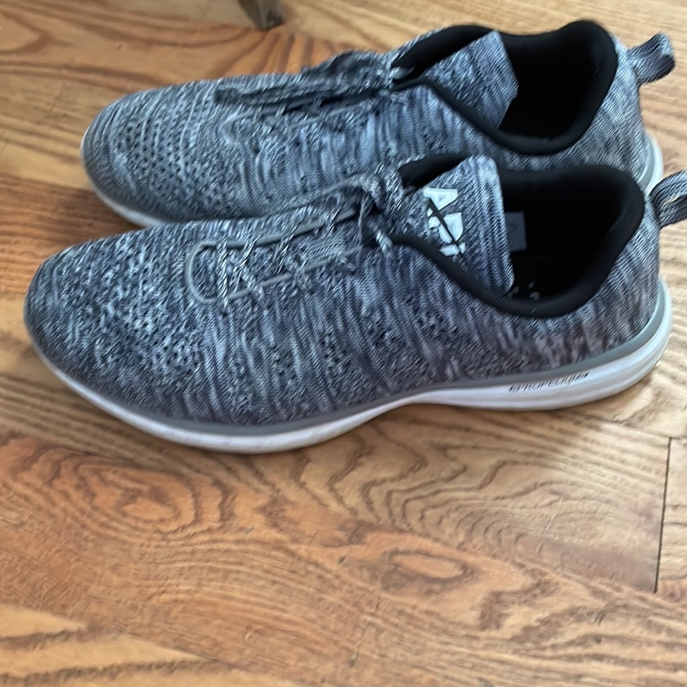 APL sneakers - Picture 2 of 4